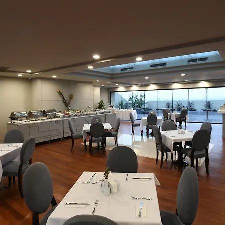 Taksim Square Hotel 4*