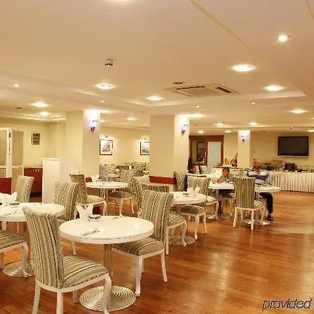 فندق تقسيم سكوير 4*