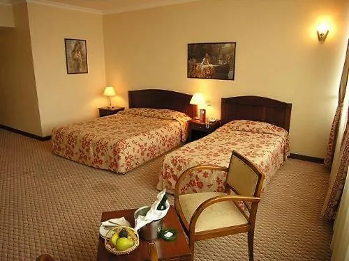 מלון Taksim Square 4*