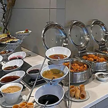 Taksim Square 4*