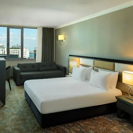 Taksim Square 4*