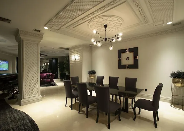 Hotel Taksim Square 4*