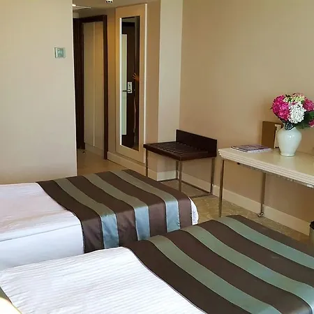 Taksim Square 4* Istanboel