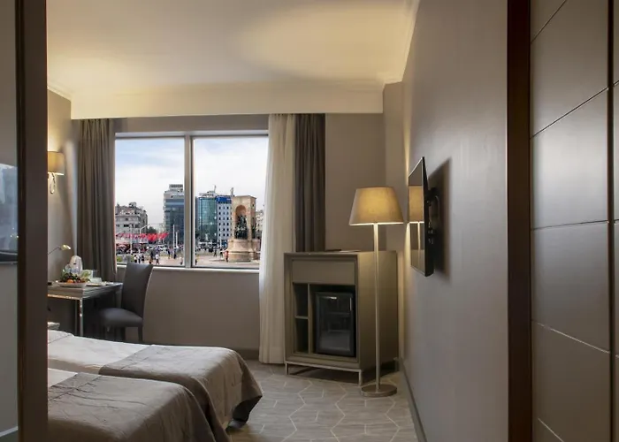 Taksim Square Hotell 4*